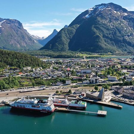 Andalsnes Sentrum 1-Room Apartment No3 Exterior foto